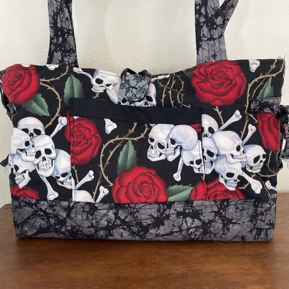 SKULL and ROSES Tote Bag with Multiple Pockets Bingo Craft 12 x 8‎ x 4.5 inches - Picture 2 of 11